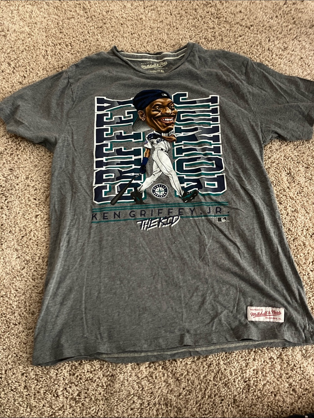Mitchell & Ness Gray Ken Griffey Jr. Caricature Baseball Tee